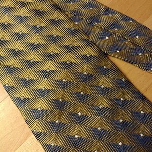 Crazy Horse / Claiborne 100% Silk Tie - Gold/Blue